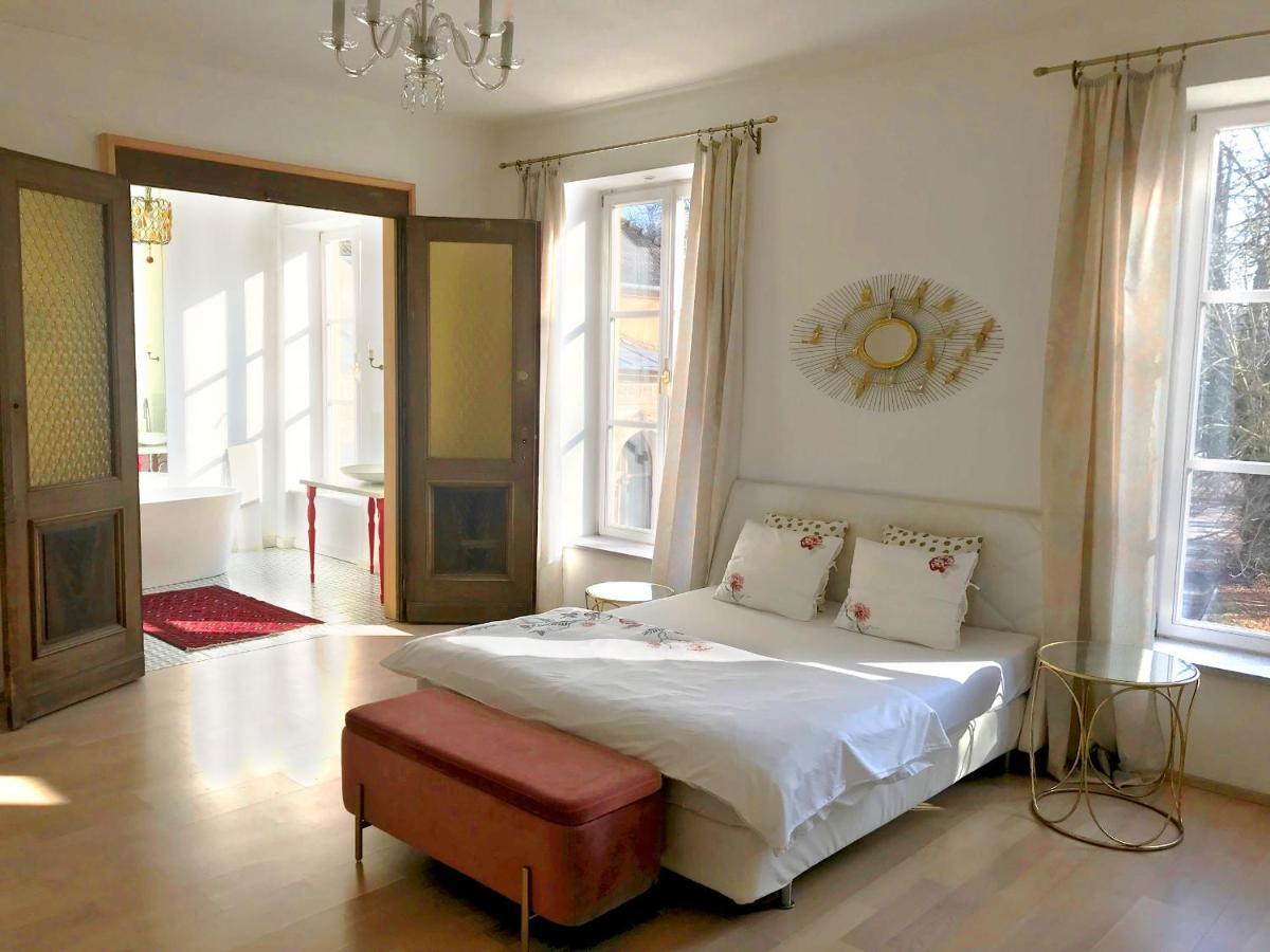 Design Apartments In Park Бърно Екстериор снимка