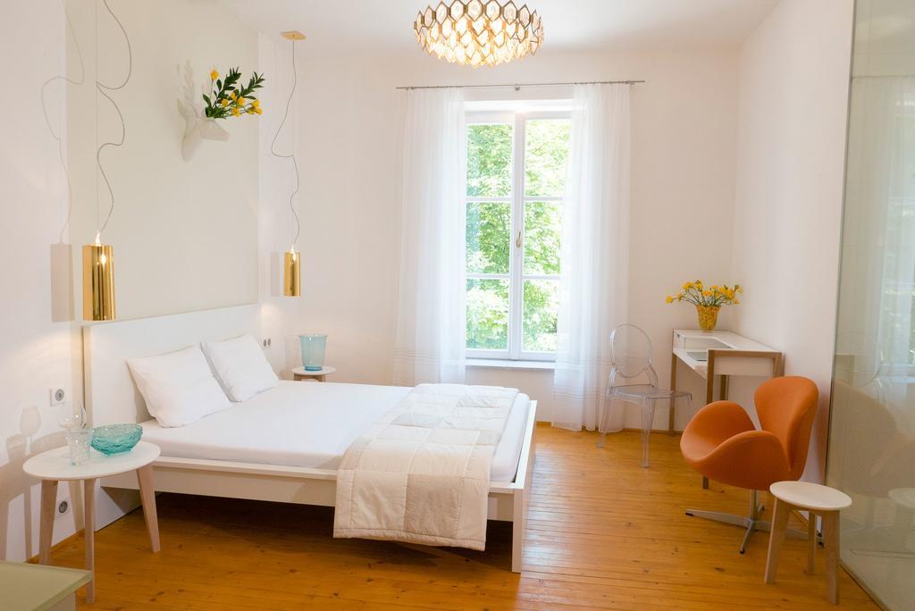 Design Apartments In Park Бърно Екстериор снимка